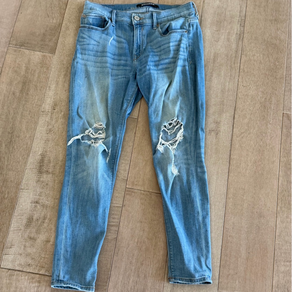Express Women’s Skinny Jeans - Light Blue Distressed